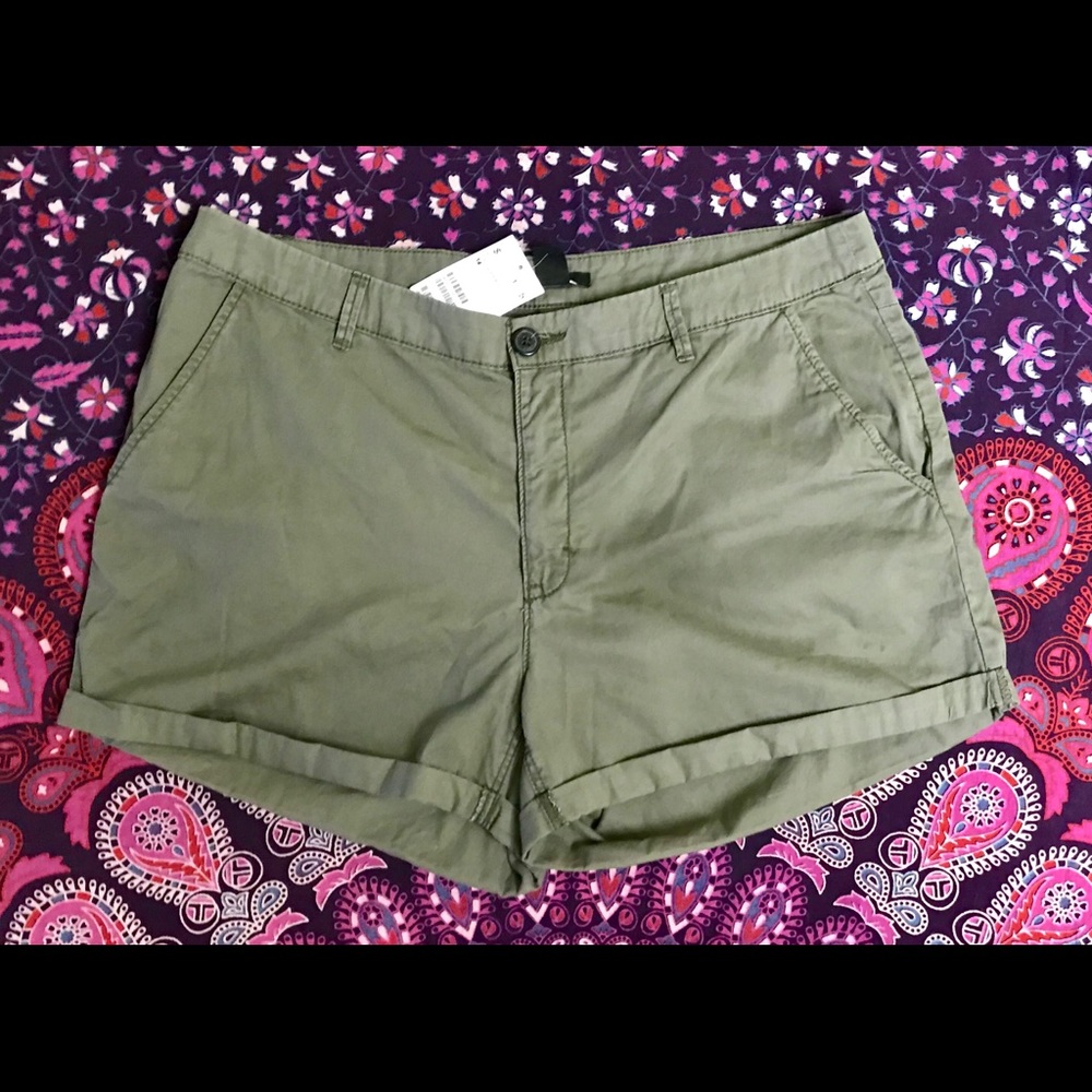 H&M Olive Green Twill Shorts